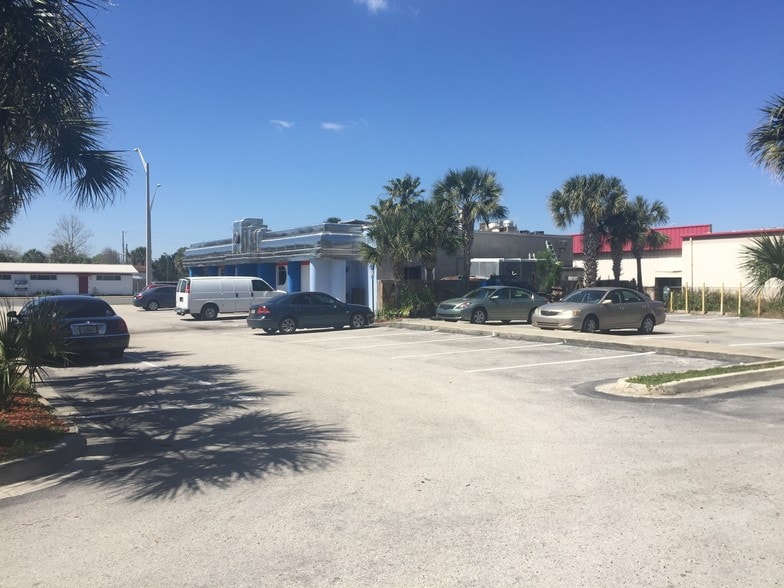 More Photos Of 223 9th Ave S, Jacksonville Beach Restaurant For Lease