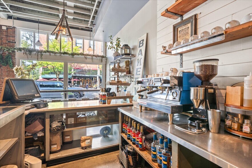 More Photos Of 415 W Main Ave, Spokane Storefront Retail Residential For Sale