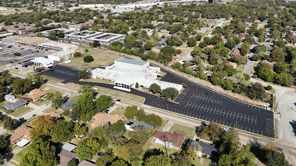 More Photos Of 6801 Meadowbrook Dr, Fort Worth Specialty For Sale