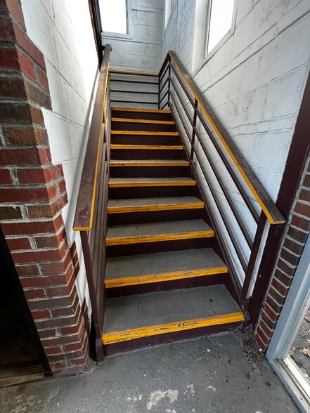 More Photos Of 81-83 E Main St, Elmsford Storefront Retail Office For Lease