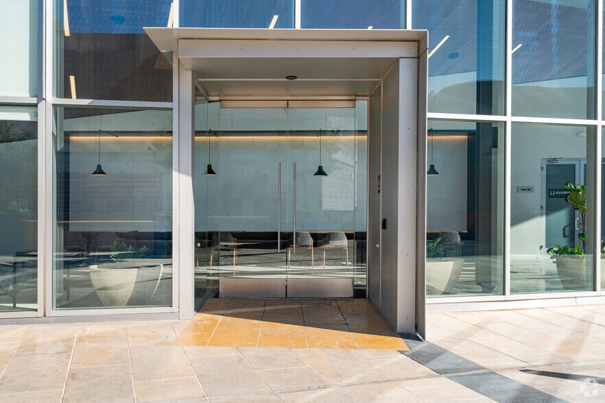 More Photos Of 2121 S El Camino Real, San Mateo Office For Lease