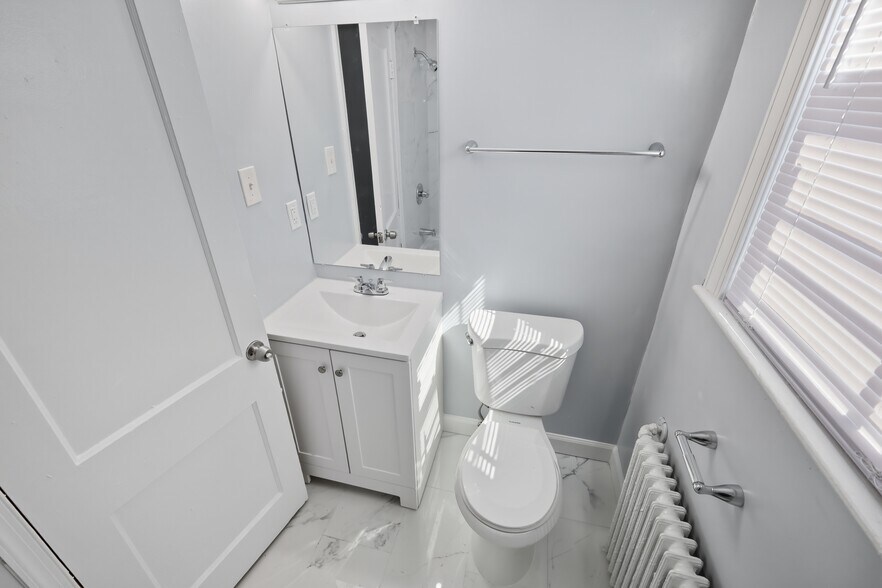 More Photos Of 3919 R St SE, Washington Apartments For Sale