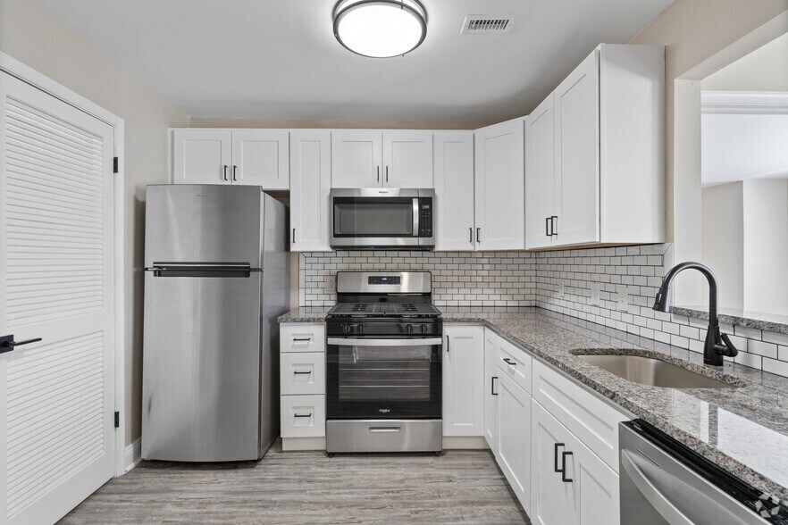 More Photos Of 555 Andorra Glen Ct, Lafayette Hill Apartments For Lease