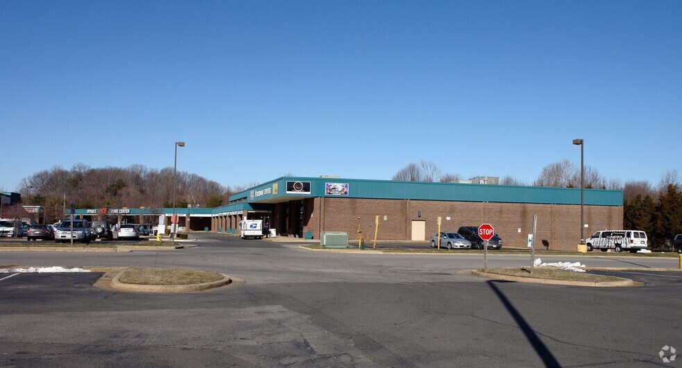 More Photos Of 4320-4340 Dale Blvd, Woodbridge Freestanding For Lease