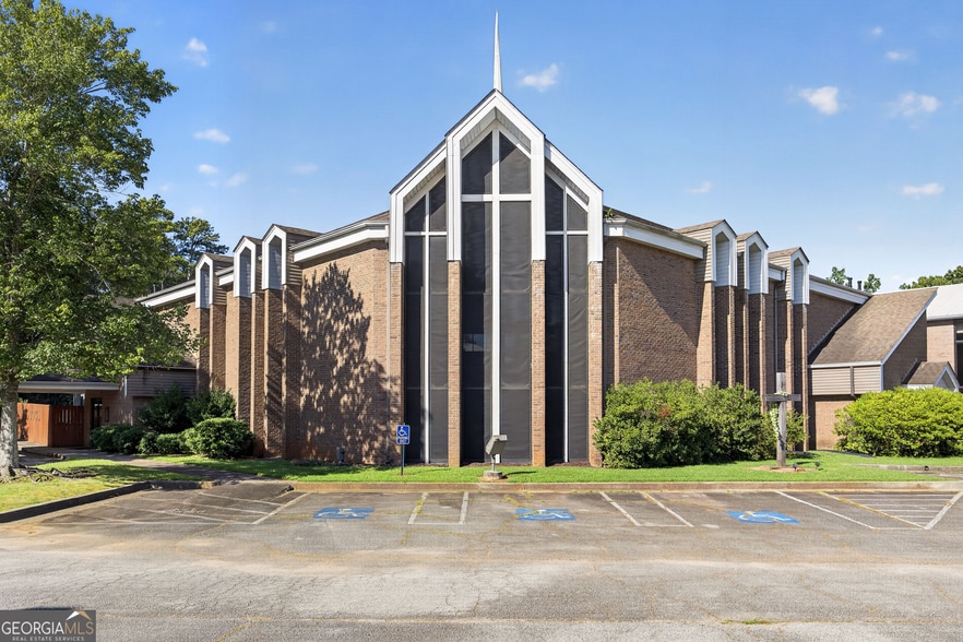 Primary Photo Of 2533 Stanton Rd SE, Conyers Office For Sale