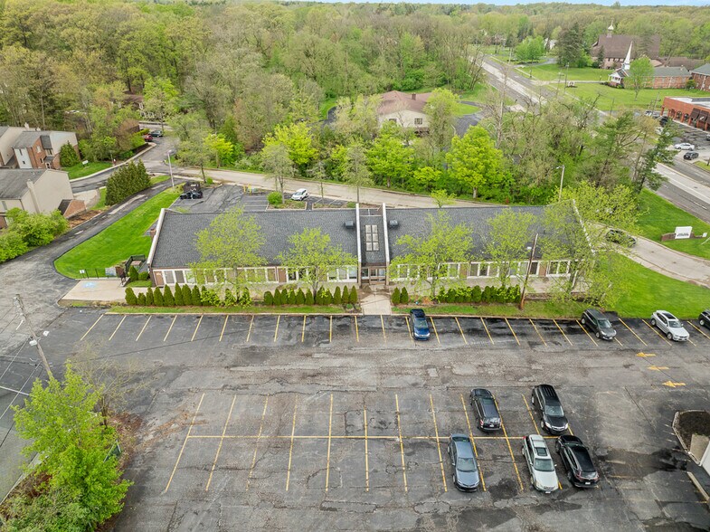 More Photos Of 8180 Brecksville Rd, Brecksville Medical For Lease