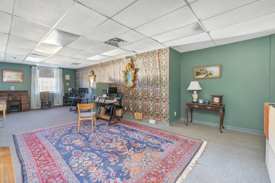 More Photos Of 450 Monroe Tpke, Monroe Unknown For Lease