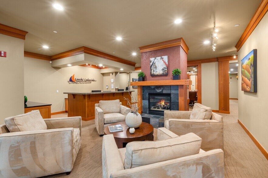 More Photos Of 121 Lakeside Ave, Seattle Apartments For Lease