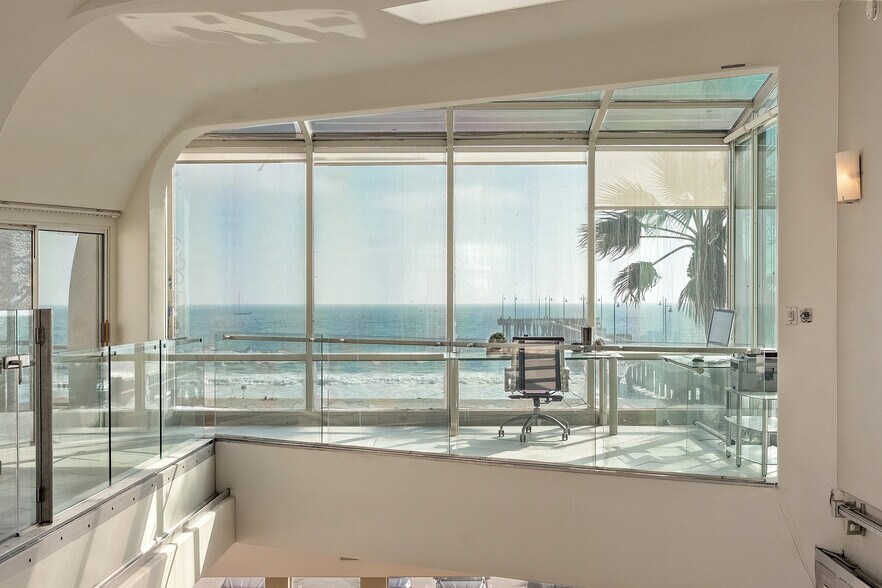 More Photos Of 3111 Ocean Front Walk, Marina Del Rey Apartments For Sale