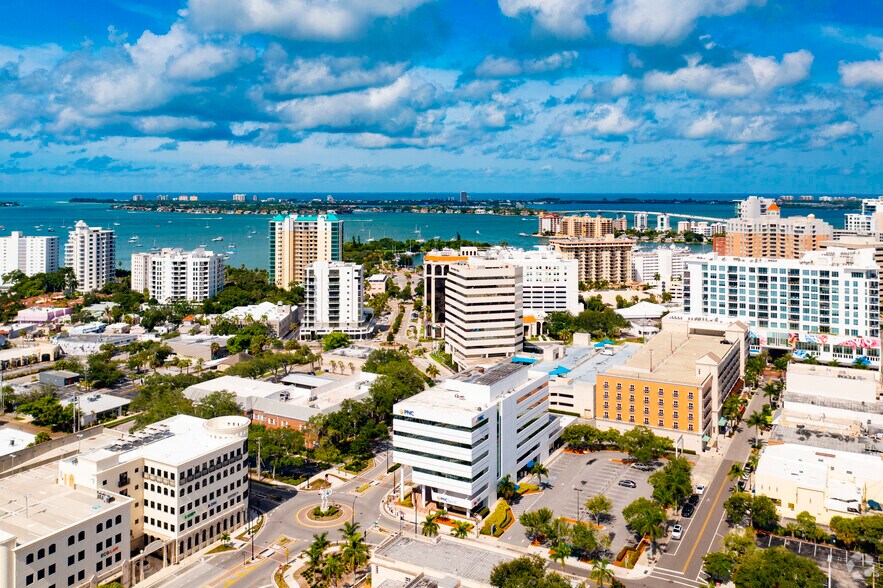 More Photos Of 1549 Ringling Blvd, Sarasota Office For Lease