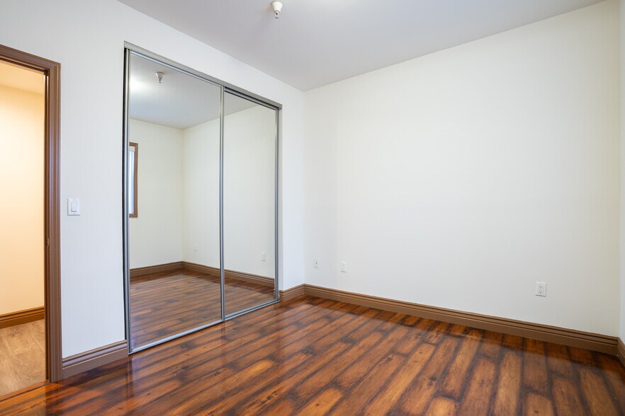 More Photos Of 7203 Rubio Ave, Lake Balboa Apartments For Sale