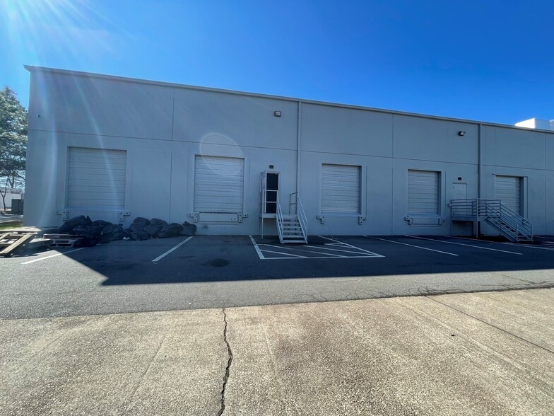 More Photos Of 3501 Spring Forest Rd, Raleigh Light Distribution For Lease