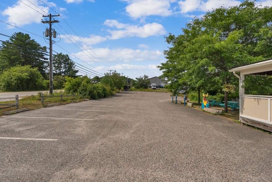 More Photos Of 150 US ROUTE 1, Freeport Fast Food For Sale