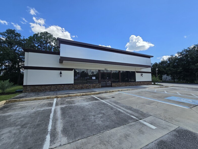 More Photos Of 8801 20th St, Vero Beach Convenience Store For Sale