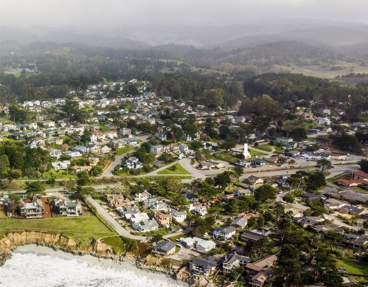 More Photos Of 2350 Carlos St, Moss Beach Restaurant For Sale