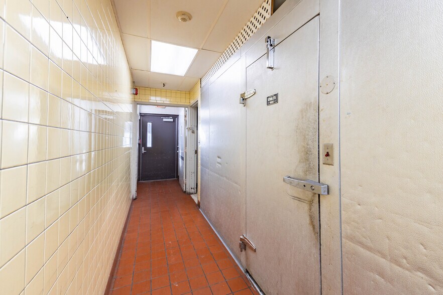 More Photos Of 6902 Chicago Rd, Warren Schools For Sale