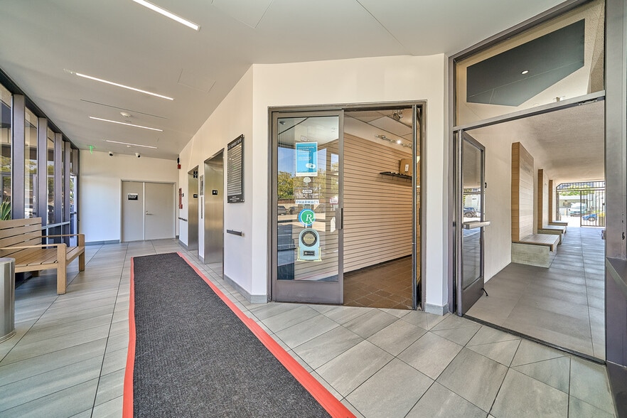More Photos Of 8737 Beverly Blvd, West Hollywood Medical For Sale