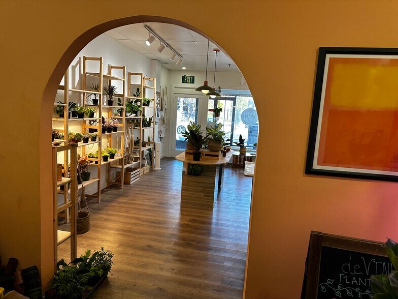 More Photos Of 28 S Fullerton Ave, Montclair Storefront For Lease