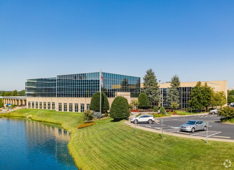More Photos Of 9721 Sherrill Blvd, Knoxville Office For Lease