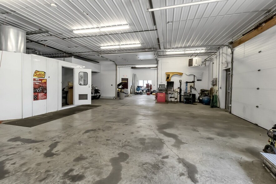 More Photos Of 7120 Seneca St, Elma Warehouse For Lease