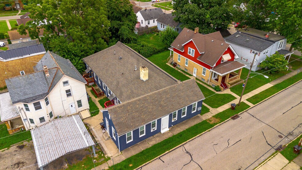 Primary Photo Of 7508 Elizabeth St, Cincinnati Apartments For Sale