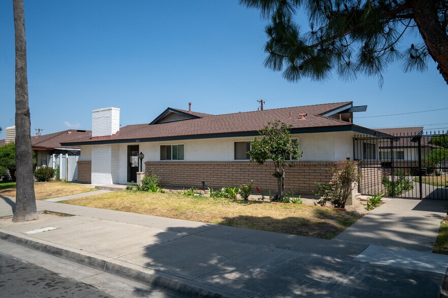 More Photos Of 2133 E Almont Ave, Anaheim Apartments For Sale