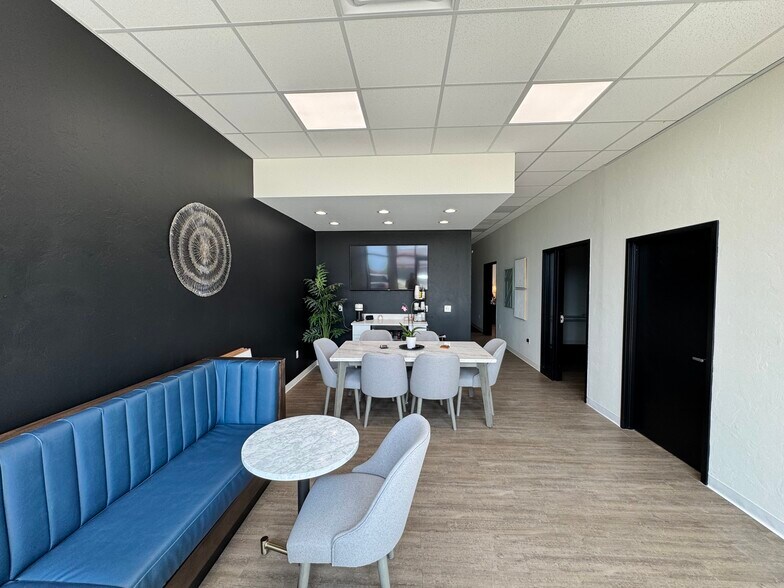 More Photos Of 901 E Main St, Yukon Coworking Space