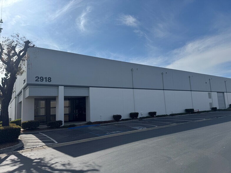 Primary Photo Of 2918 Halladay St, Santa Ana Warehouse For Lease