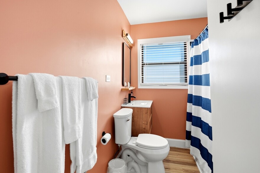 More Photos Of 11965 Gulf Blvd, Treasure Island Hotel For Sale