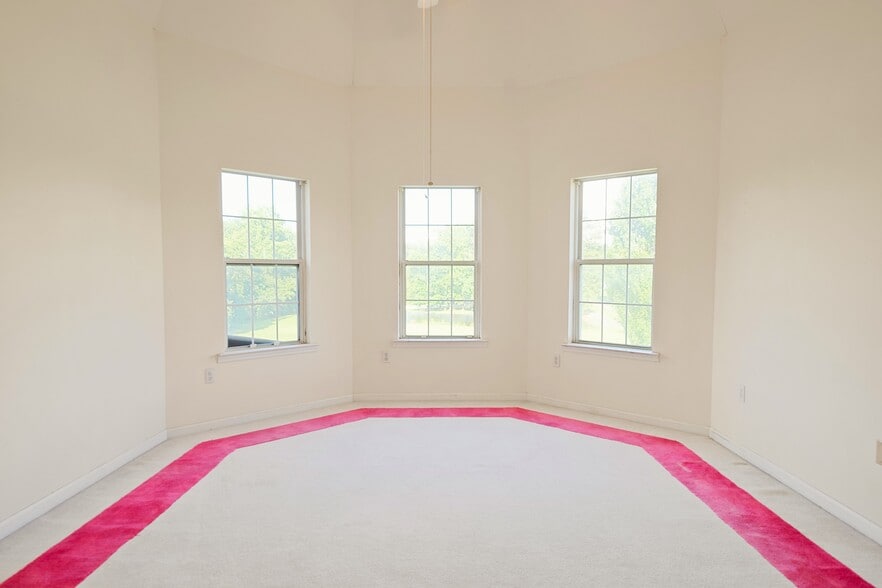 More Photos Of 10674 Wall Triana Hwy, Toney Hospitality For Sale