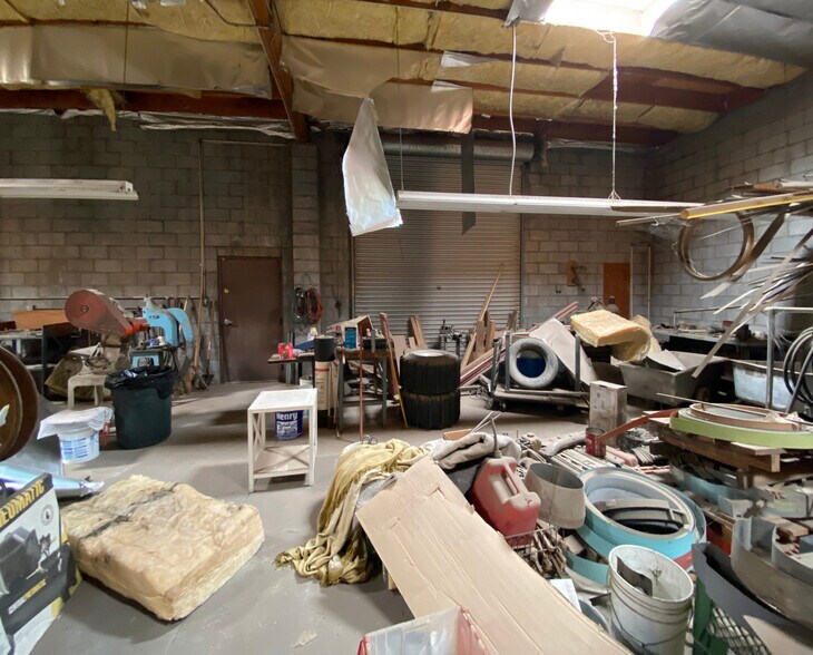 More Photos Of 208 W Maricopa Fwy, Phoenix Warehouse For Sale