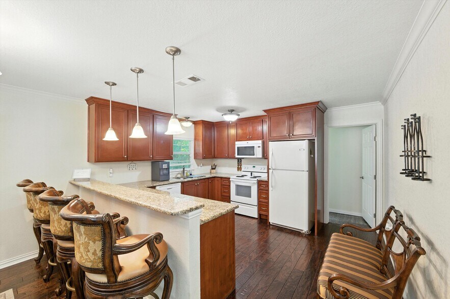 More Photos Of 5017 Colleyville Blvd, Colleyville Office For Sale