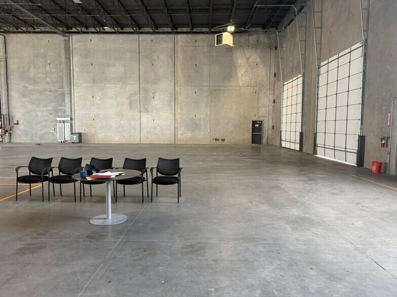 More Photos Of 3437 W Water St, Riverton Industrial For Lease