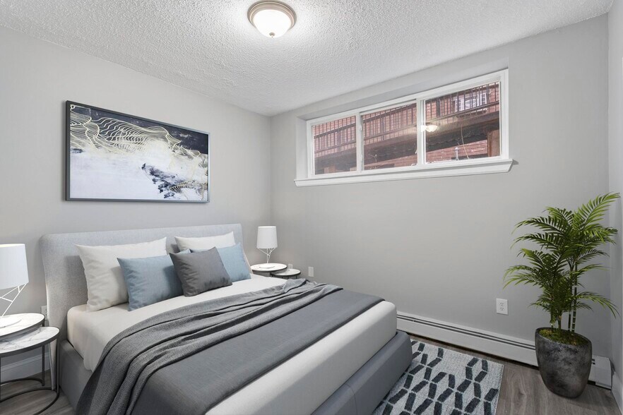 More Photos Of 36 Huntington St, Hartford Apartments For Sale