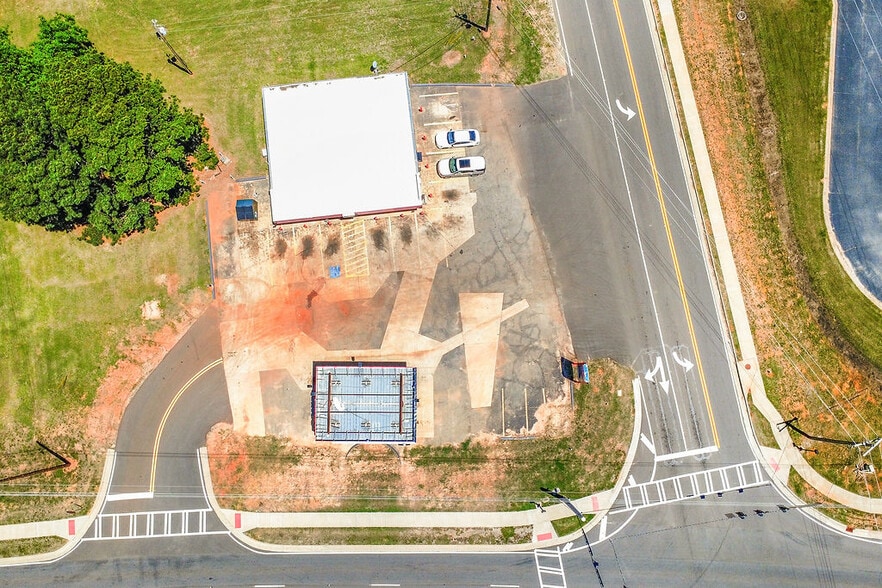 More Photos Of 201 US Highway 1 Byp S, Louisville General Retail For Sale