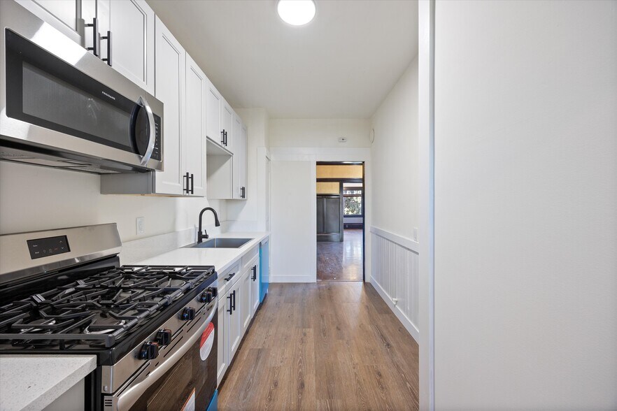 More Photos Of 1717 26th St, Sacramento Apartments For Sale