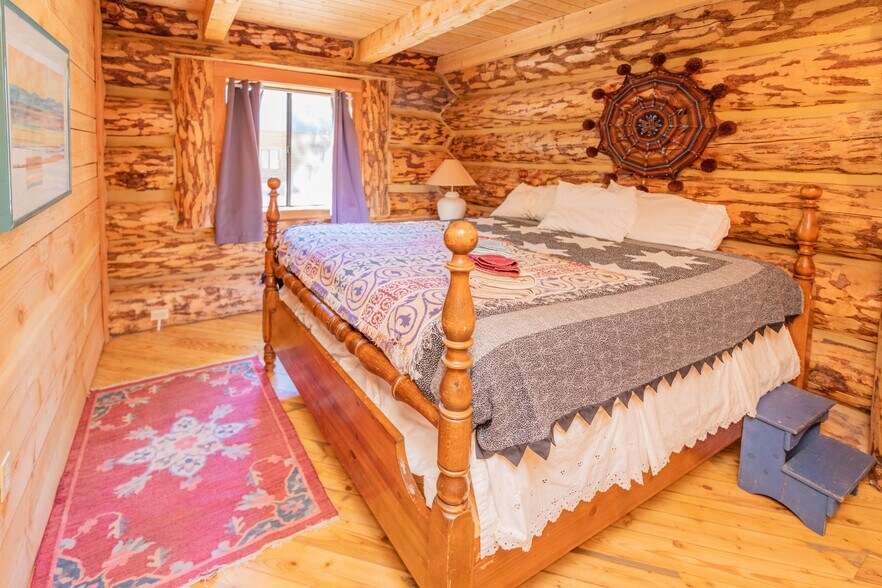 More Photos Of 860 County Road 142, Lake City Hotel For Sale