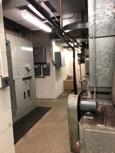 More Photos Of 225 W Joe Orr Rd, Chicago Heights Storefront Retail Office For Sale