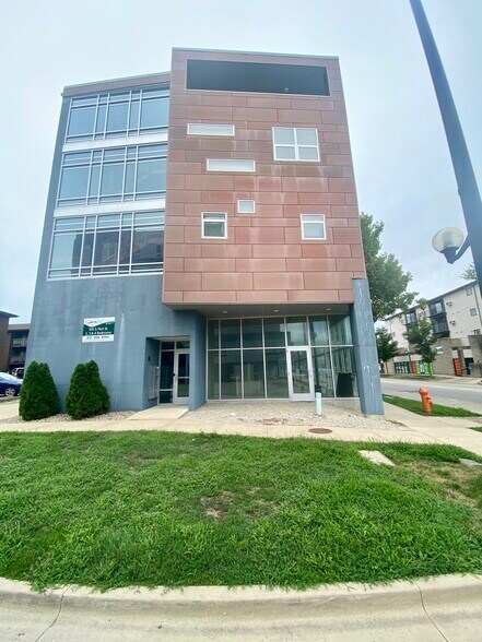 More Photos Of 505 S 1st St, Champaign Apartments For Lease