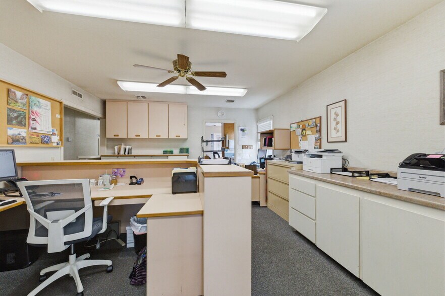 More Photos Of 137 S Shepherd St, Sonora Flex For Sale