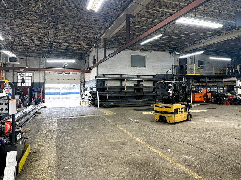 More Photos Of 2305 51st Pl, Hyattsville Warehouse For Sale