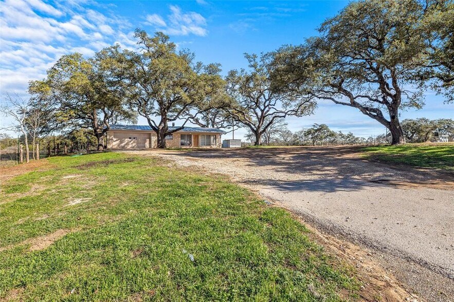 More Photos Of 24503 Ranch Road 12, Dripping Springs Office For Sale