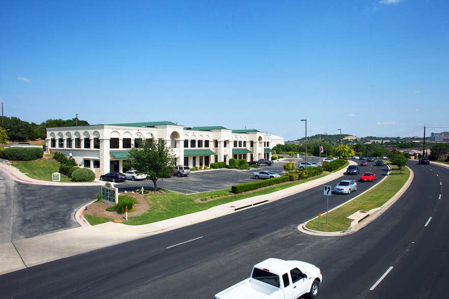 More Photos Of 1921-1927 Lohmans Crossing Rd, Lakeway Unknown For Lease