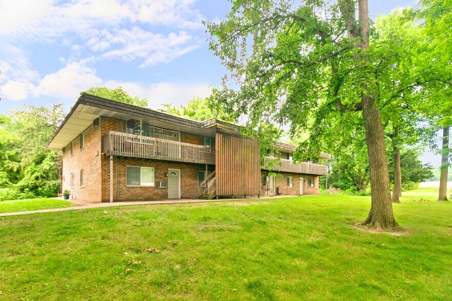Primary Photo Of 8150 E Michigan Ave, Galesburg Apartments For Sale