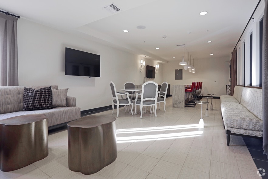 More Photos Of 8601 Lincoln Blvd, Los Angeles Apartments For Lease