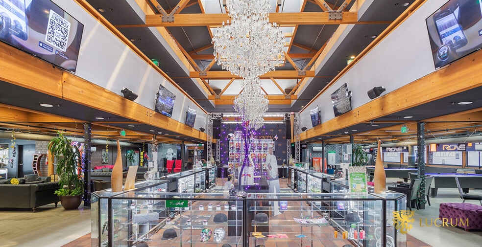 More Photos Of 296 S Palm Canyon Dr, Palm Springs Storefront Retail Office For Sale