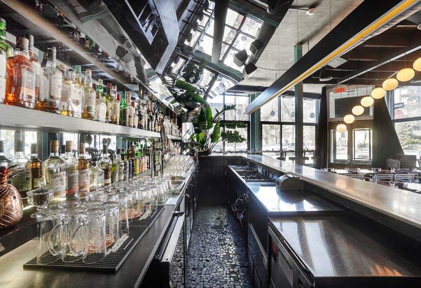 More Photos Of 1800-1812 Rue Notre-Dame O, Montréal Apartments For Lease