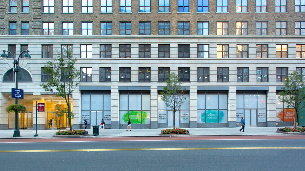 More Photos Of 330 W 34th St, New York Office For Lease