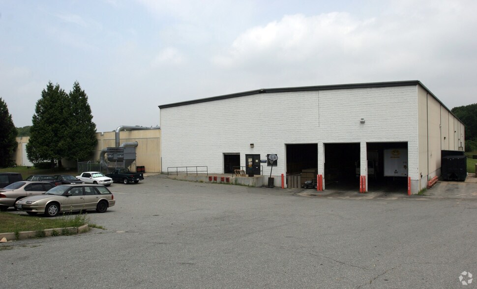 More Photos Of 15 Wellington Rd, Lincoln Manufacturing For Lease