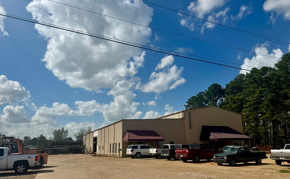 More Photos Of 720 M and O Dr, Pearl Industrial For Sale